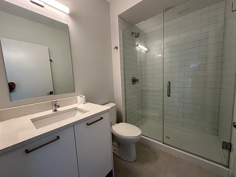 6355 N Glenwood Ave #2S — Photo 10