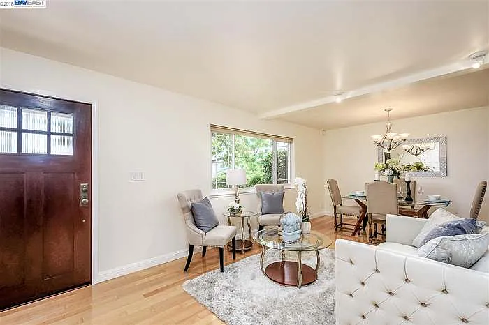 3768 Eastwood Way — Photo 8