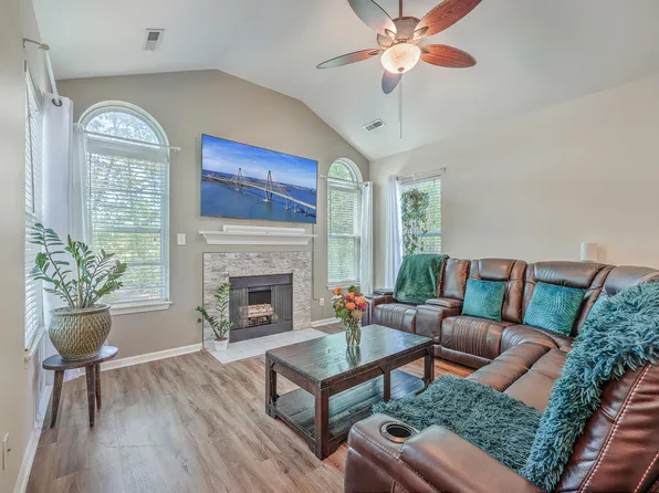 8800 Dorchester Rd Unit 504, North Charleston, SC 29420