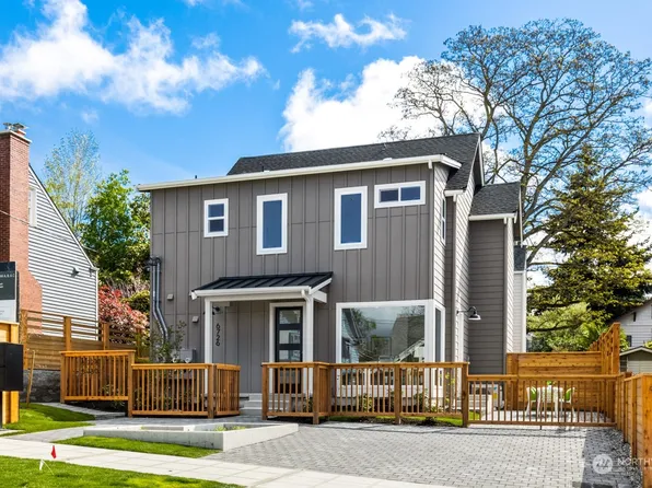 6726 17th Avenue NW #A, Seattle, WA 98117