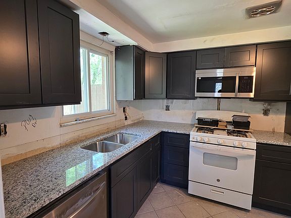 2nd image of 146 Evaline St