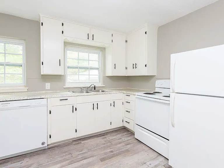 700 W M Ave #3 — Photo 5