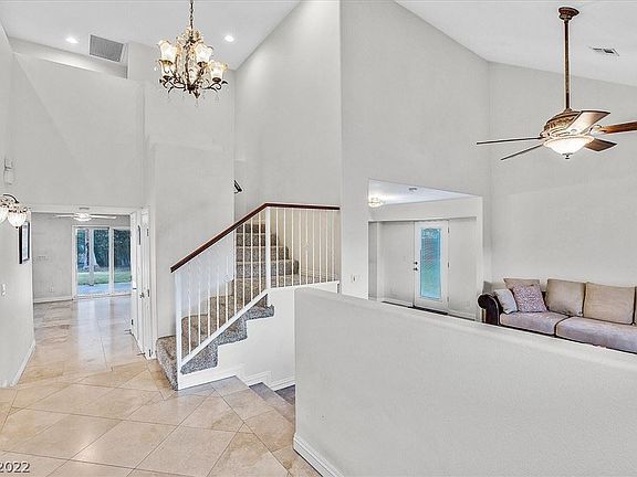 3rd image of 4350 Salamanca Cir