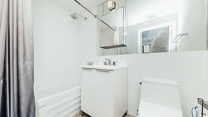 Rented by Nooklyn NYC LLC | media 31