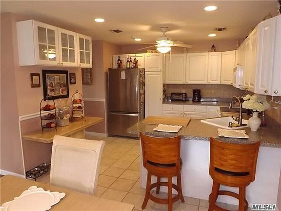 5th image of 79 Lakeview Dr