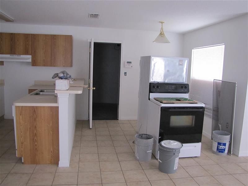 2nd image of 3613 Whittier St