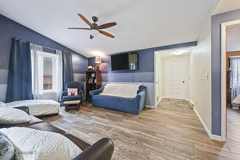 5th image of 46 Pepperbush Place