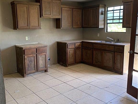 4th image of 18120 Washington Palm Dr