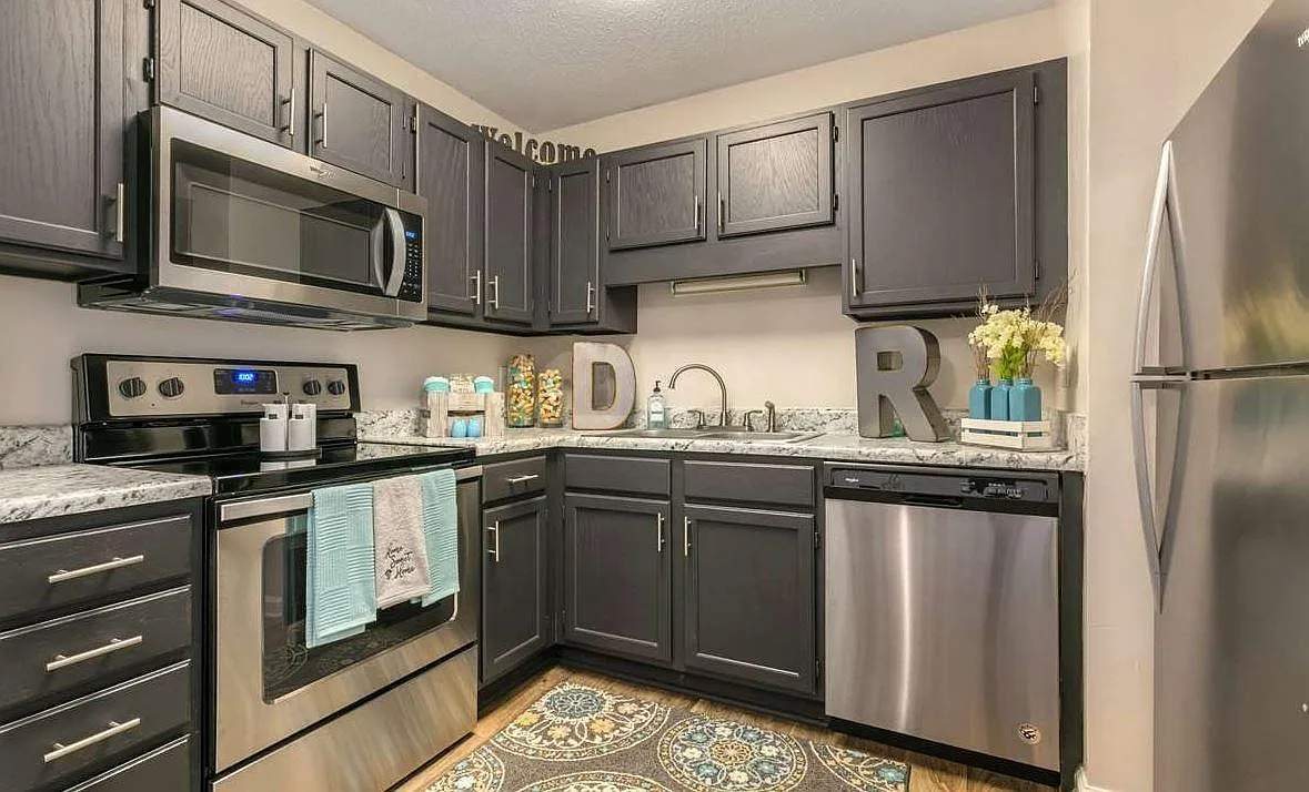 Building Photo - Deep River Pointe Apartments