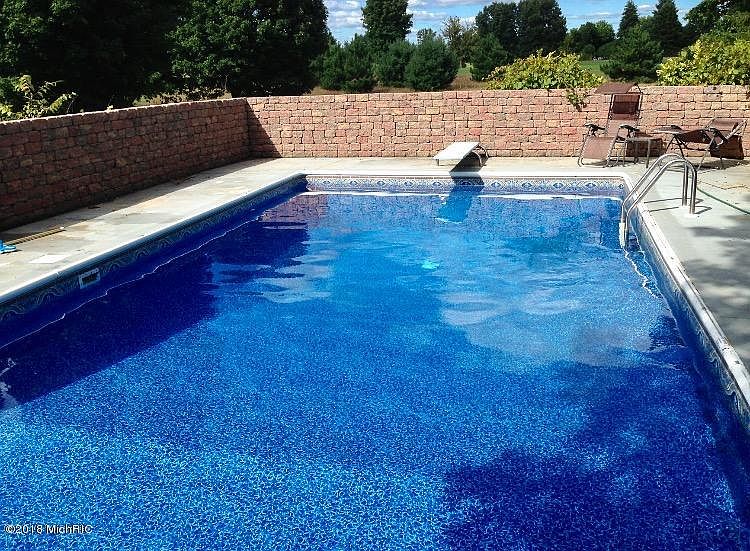 2nd image of 52002 Kern Dr