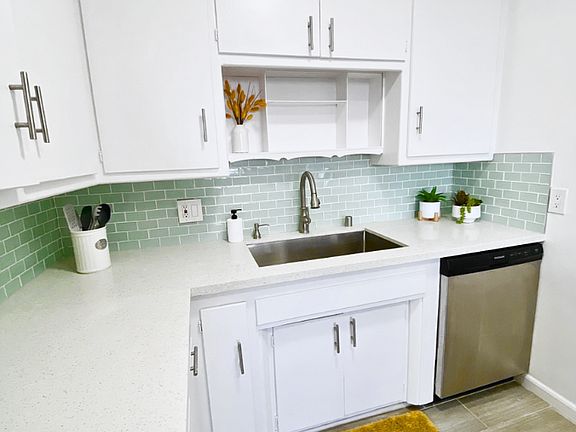 2nd image of 4014 Perlita Ave APT 2
