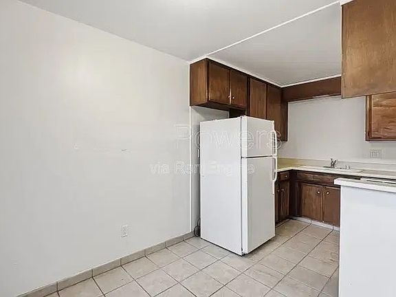 2nd image of 5427-5425 Olympic Way