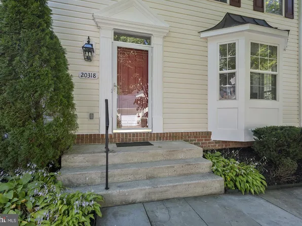20318 Swallow Point Rd, Montgomery Village, MD 20886