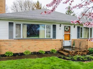 35 Silverdale Dr, Rochester, NY 14609