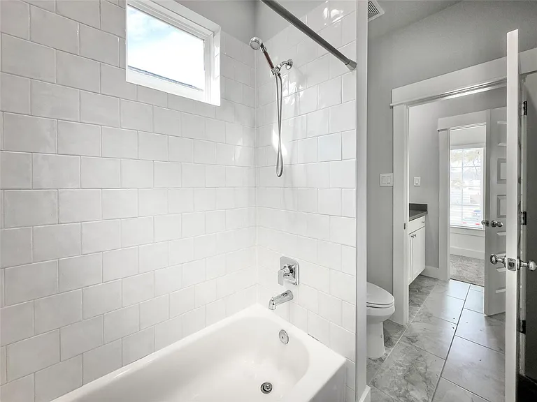1602 Westside Gardens Ln — Photo 21