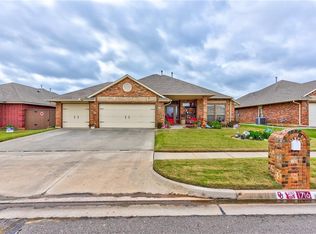 1716 SW 31st Ter, Moore, OK 73160