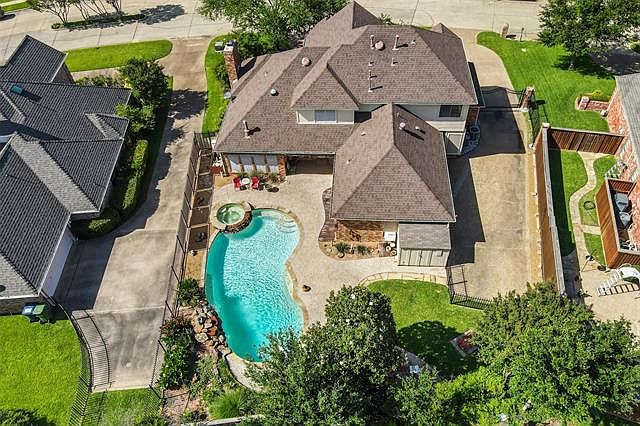 1st image of 3109 Bluffview Dr
