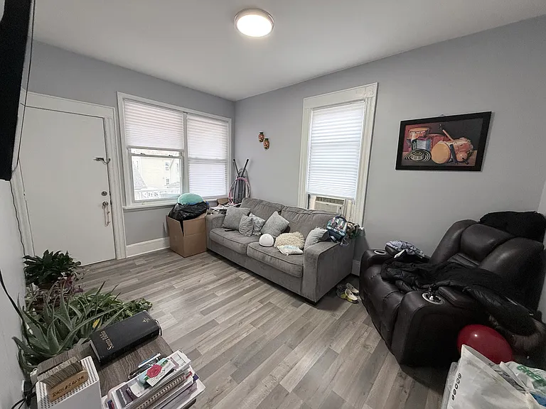 237 Ackerman Ave #4 — Photo 2
