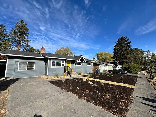 1240 NE Watson Dr Photo 1