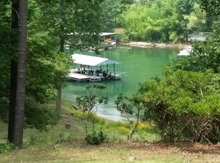 5421 Pine Forest Rd, Gainesville, GA 30504