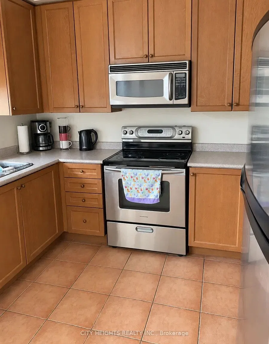 4 bed, $3,500 — Photo 2