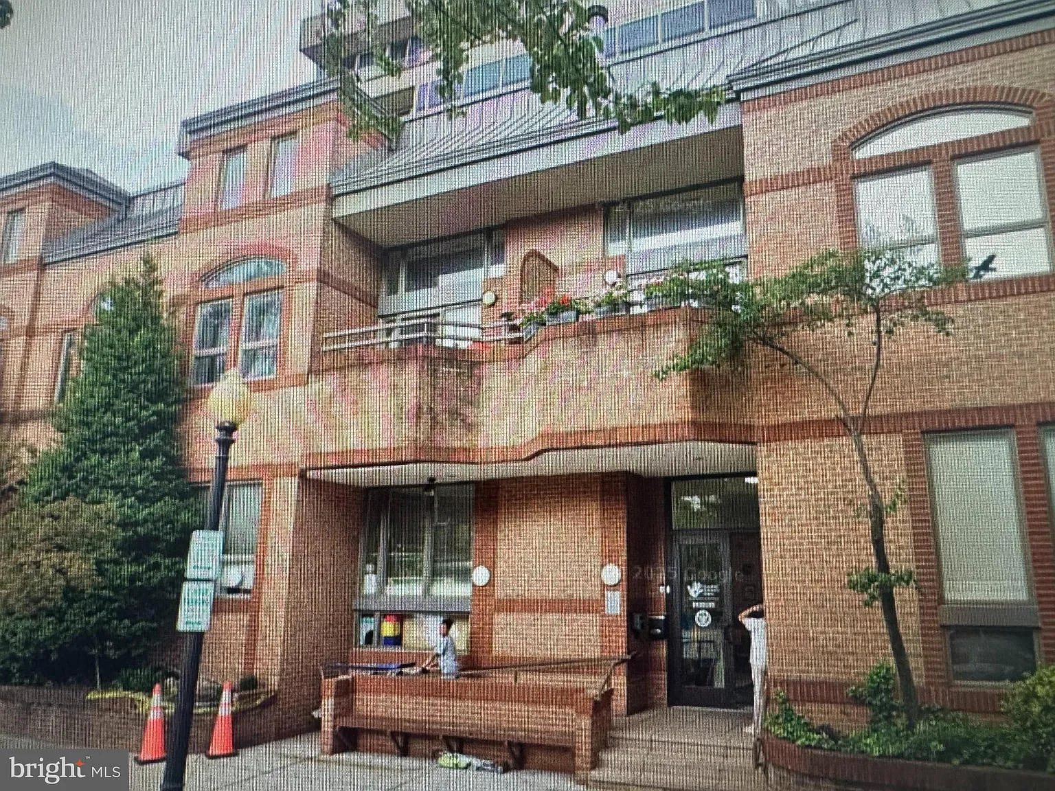 Chevy Chase Plaza Residences — Photo 2