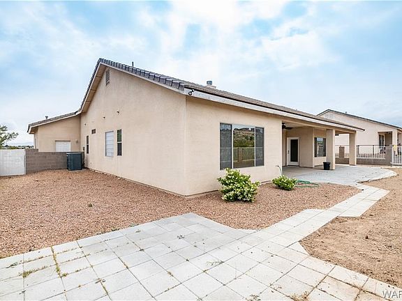 2nd image of 2225 Mesa Dr