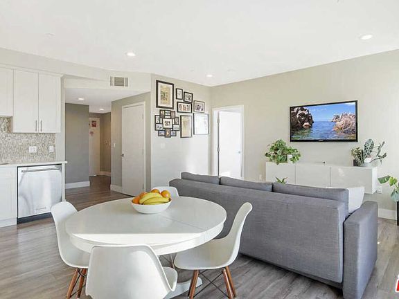 5th image of 1101 S Harvard Blvd Unit 406