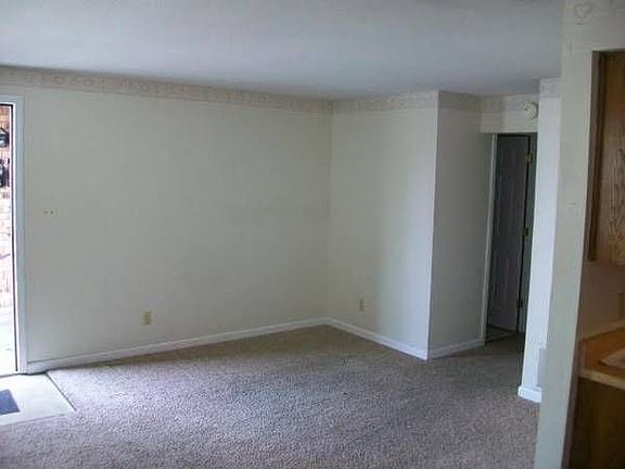 4th image of 1038 N Frederick St