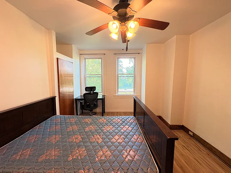 1045 Flemington St — Photo 16