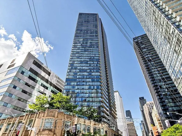 832 Bay St #2509, Toronto, ON M5S 1Z6