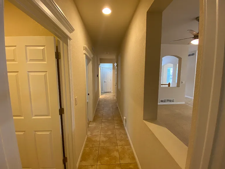 2852 Wabash St — Photo 15