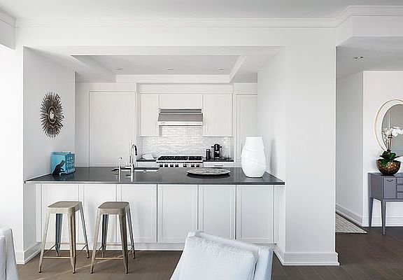 5th image of 222 W 80th St #17A