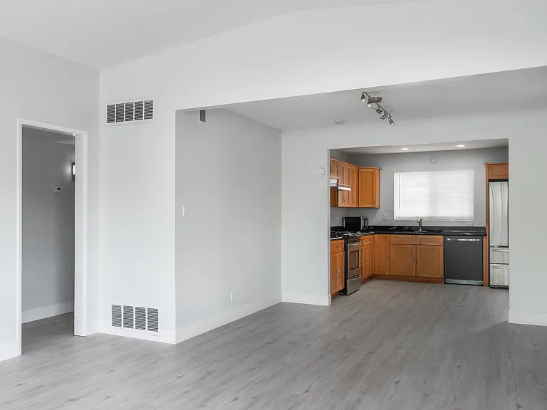 4832 E Virginia Ave — Photo 6