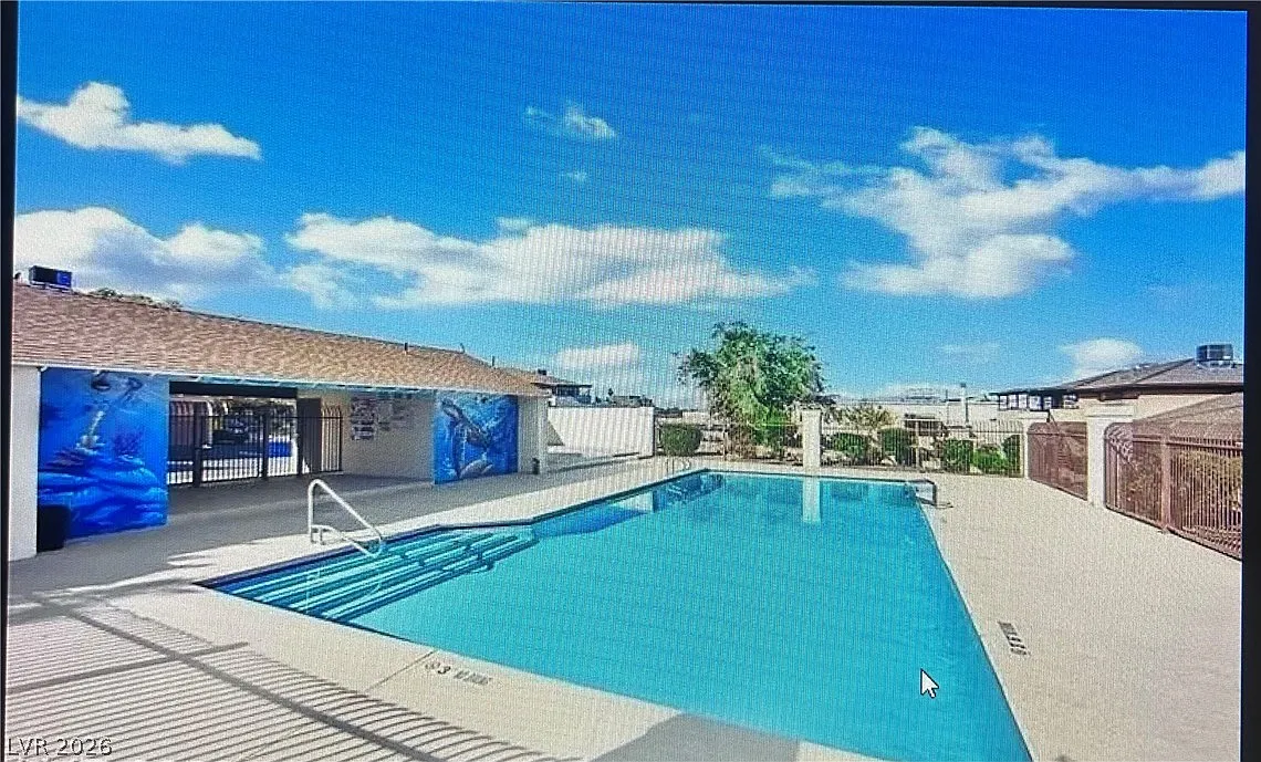 2 bed, 2.0 bath, 4326 sqft, $1,125 — Photo 1