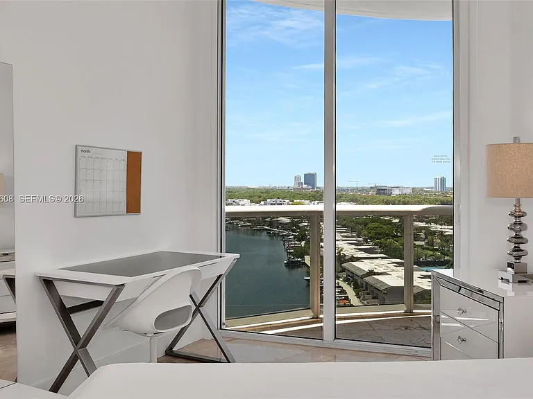 16001 Collins Ave #1005 — Photo 25