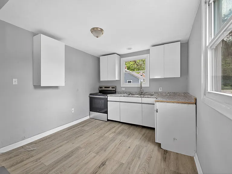 900 Partridge Ave — Photo 8