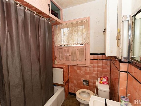 5th image of 1336 E Bowman St