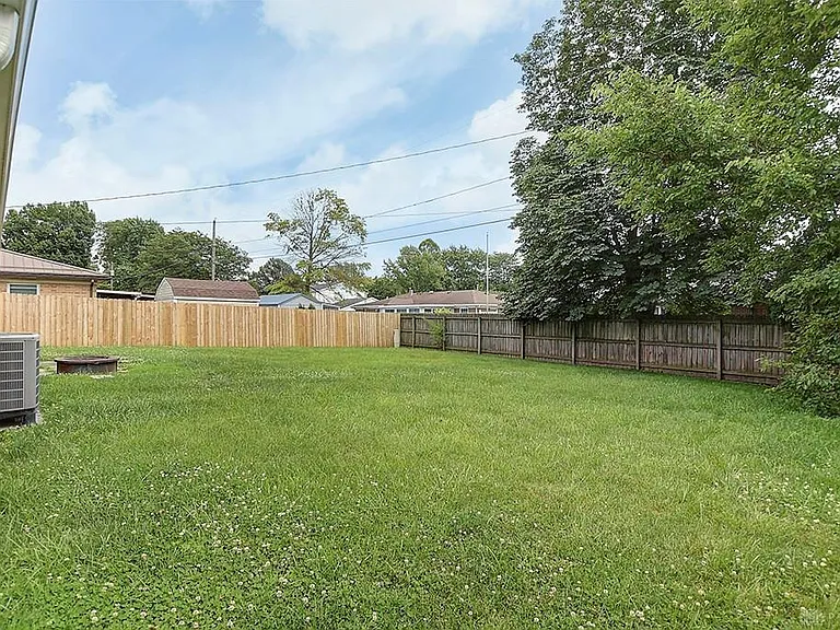 4554 Powell Rd — Photo 26