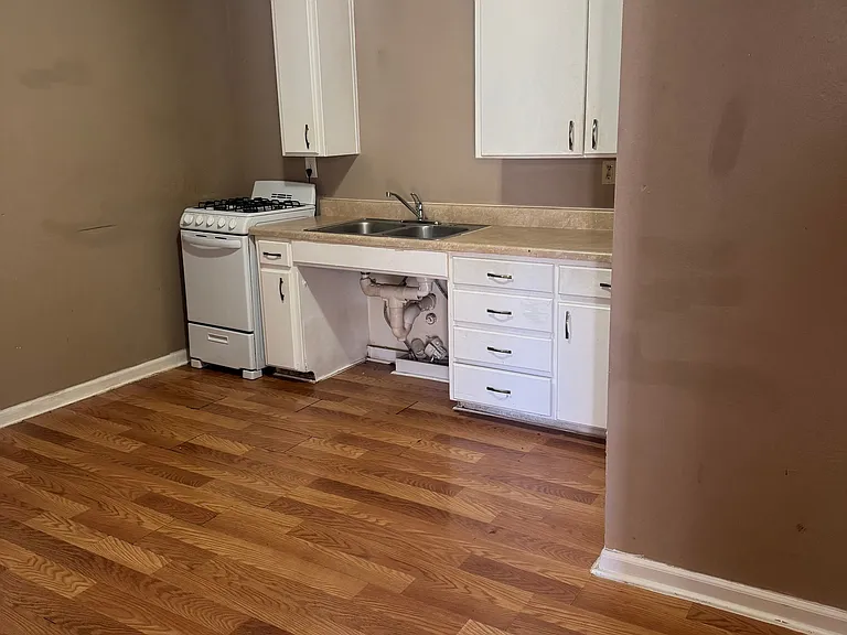 920 S Bryan St #7 — Photo 3