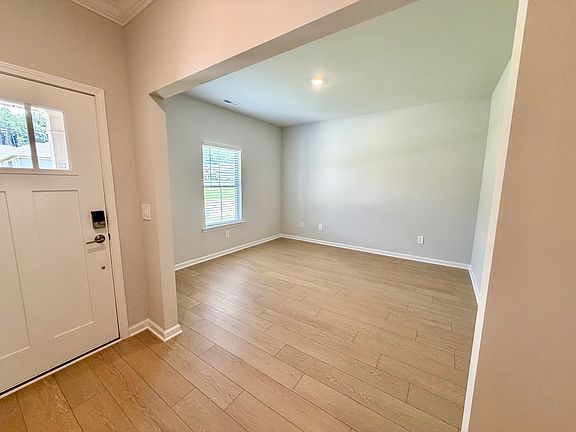 4th image of 202 Cobbdale Park Dr