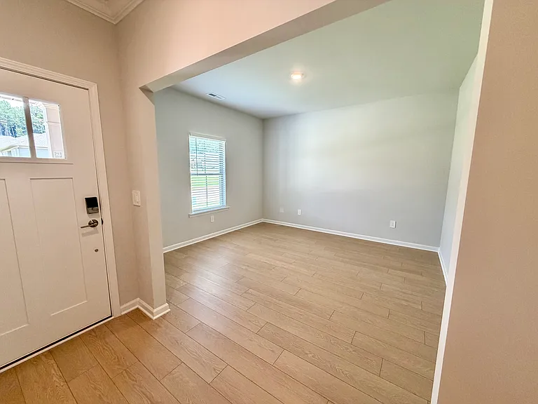 202 Cobbdale Park Dr — Photo 2