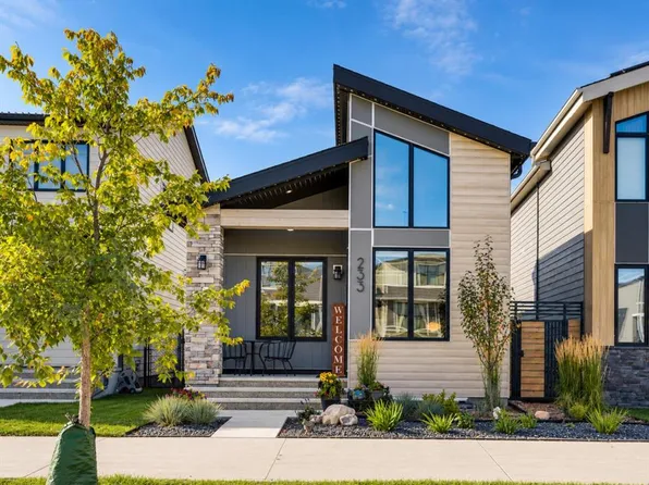 233 NE Haskayne Dr NW, Calgary, AB T3L 0H1