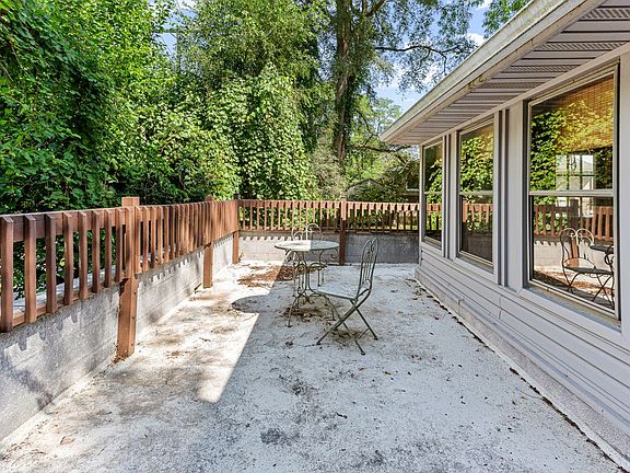 4th image of 2550 Loon Lake Rd