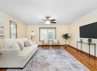 1112 Village Dr, Manhattan, KS 66503