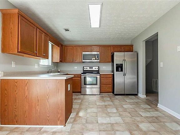 2nd image of 1344 Biedermeier Rd