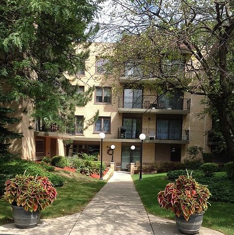 1st image of 6935 N Milwaukee Ave APT 105