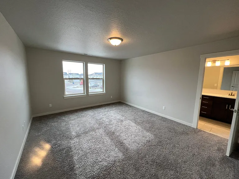 2234 E Tiger Lily Dr — Photo 7