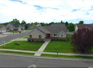 1969 N 2895 W, Clinton, UT 84015