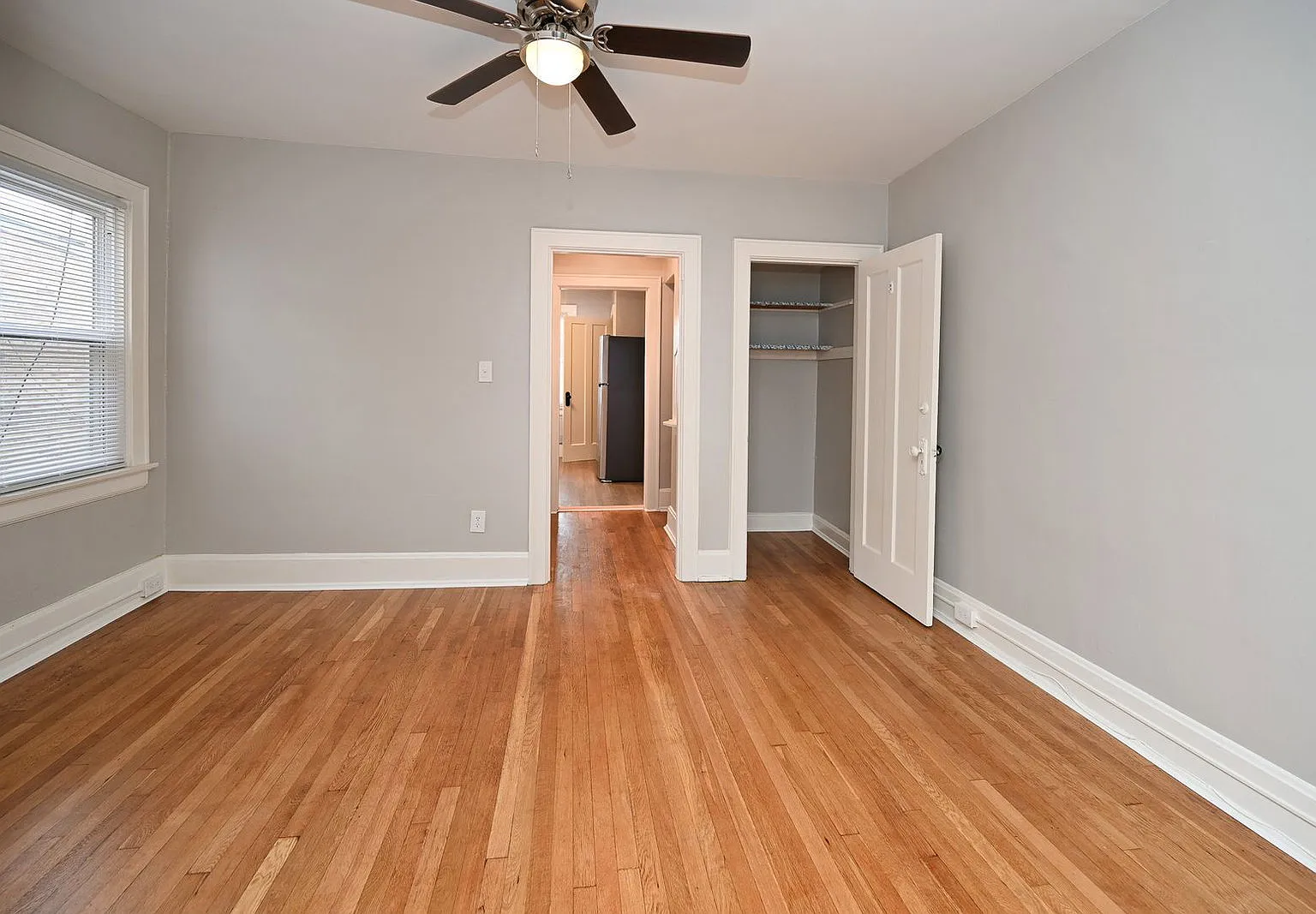 1 bed, 1.0 bath, 700 sqft, $899 — Photo 3